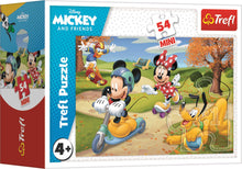54 t. Mini Pz Mickey Mouse beim Roller fahren